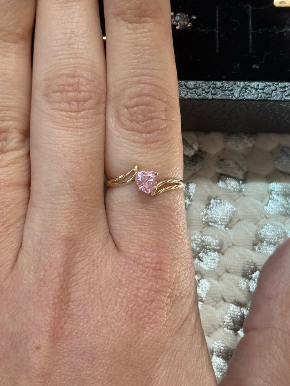 Adorable, Vintage 10k Tourmaline Ring
